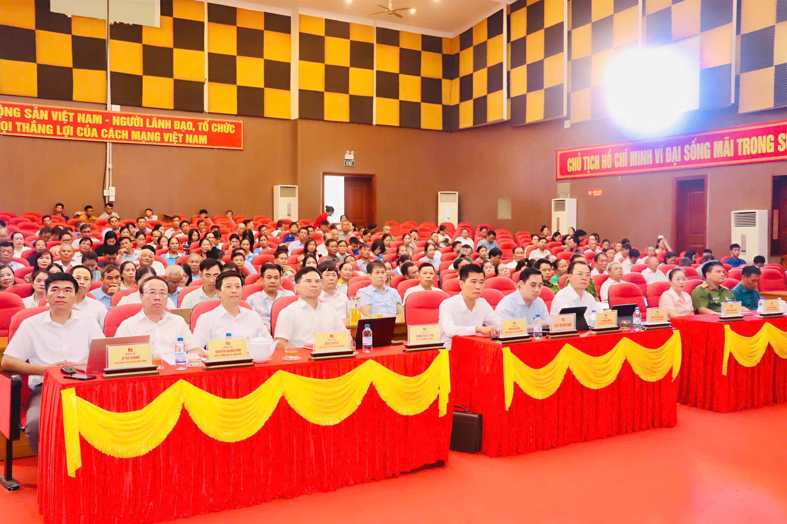 Hội nghị công bố quyết định thành lập các tổ chức cơ sở Đảng, quán triệt một số nội dung công tác trong thời gian tới