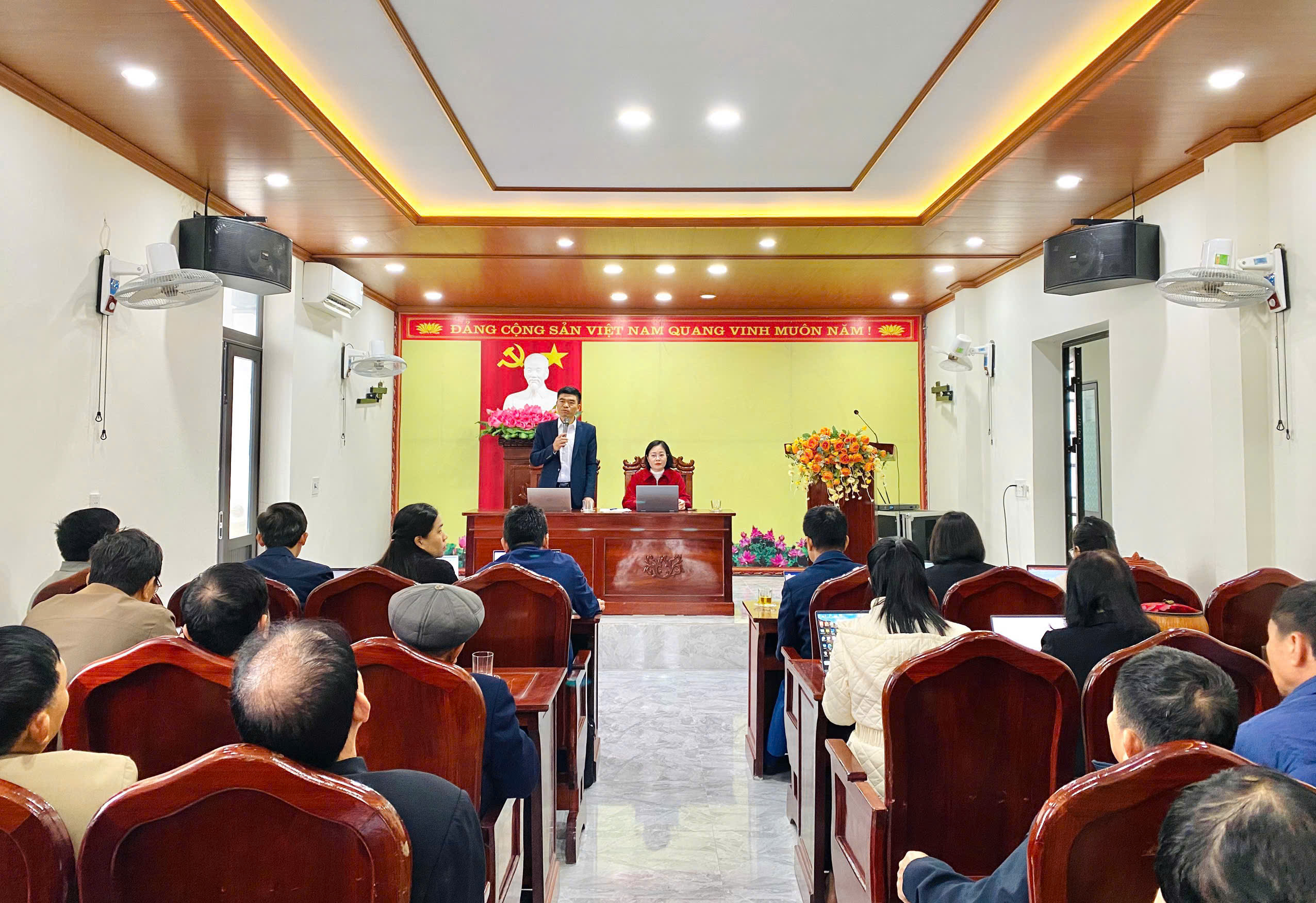 Phường Bắc Hồng Lĩnh họp thống nhất phương án phân bổ nguồn hỗ trợ từ Quỹ cứu trợ Tỉnh 