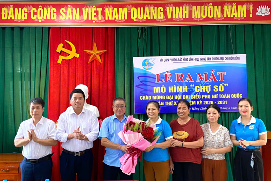 Hội LHPN phường Bắc Hồng Lĩnh ra mắt mô hình “Chợ số” gắn với “Chợ xanh”