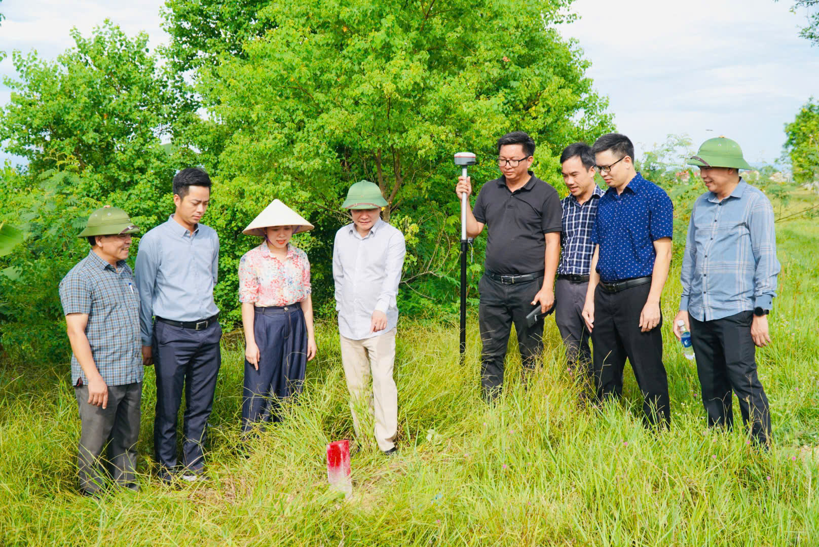 Bắc Hồng Lĩnh bàn giao, cắm mốc giải phóng mặt bằng Khu công nghiệp Bắc Hồng Lĩnh